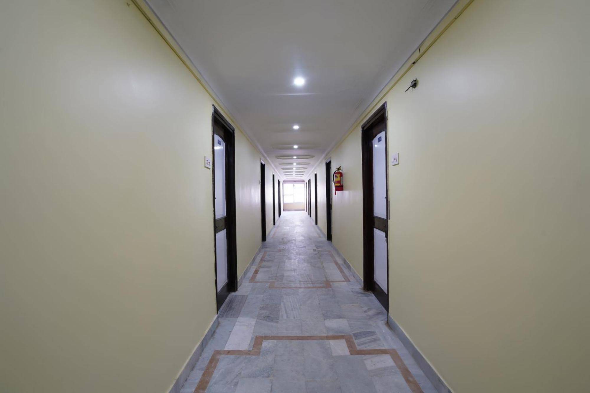 Hotel O Raja Residency Near Snow World Secundurabad Buitenkant foto