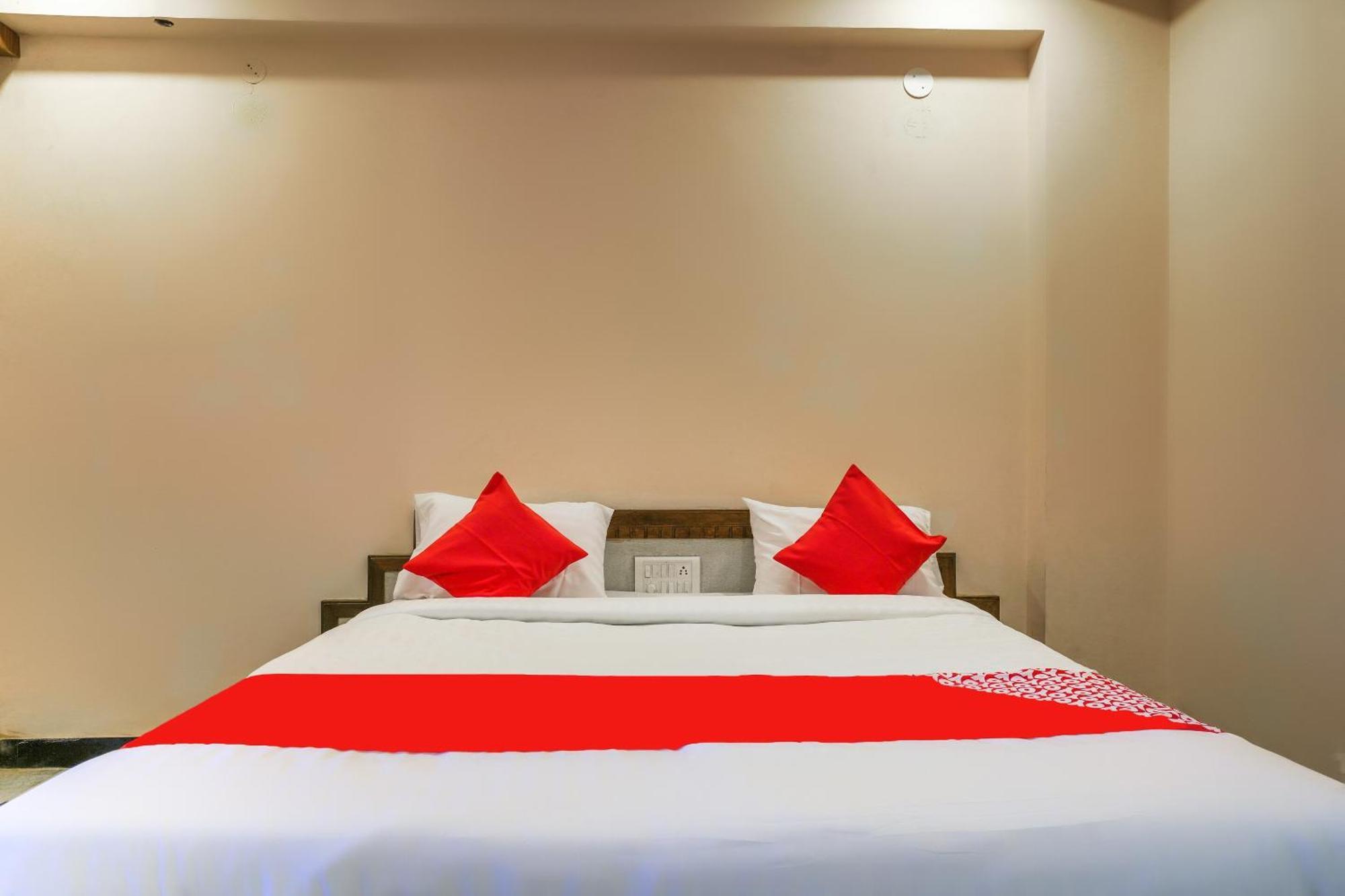 Hotel O Raja Residency Near Snow World Secundurabad Buitenkant foto
