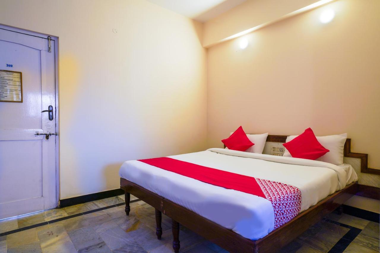 Hotel O Raja Residency Near Snow World Secundurabad Buitenkant foto