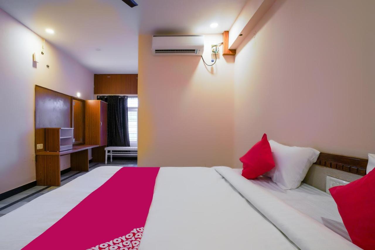 Hotel O Raja Residency Near Snow World Secundurabad Buitenkant foto